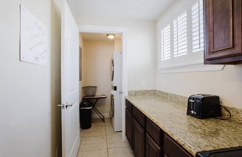 Henderson Point Condominio | #722 Beachfront 2 bed unit in Henderson Point!