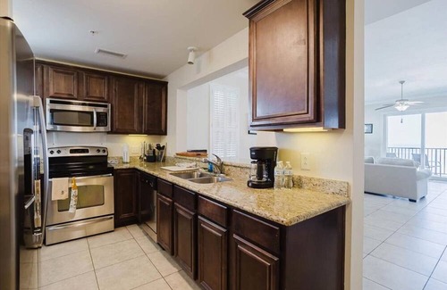 Henderson Point Condominio | #722 Beachfront 2 bed unit in Henderson Point!