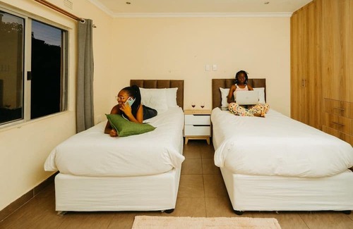 Lusaka Apartamento | Located near Kenneth Kaunda International Airport and Garden City Mall!