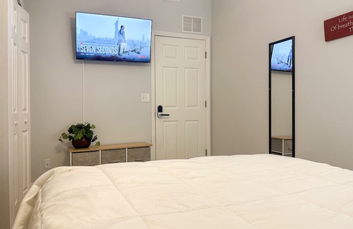 Cocoa Casa | Tranquil Haven Room Available Now