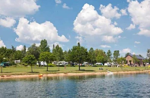 Canet-de-Salars Casa | Camping 4 étoiles - Parc aquatique - eeeahe