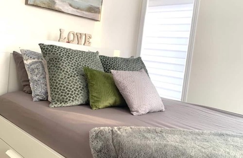 Wasaga Beach Casa | 2BED 2BATH NEW TOWN HOME