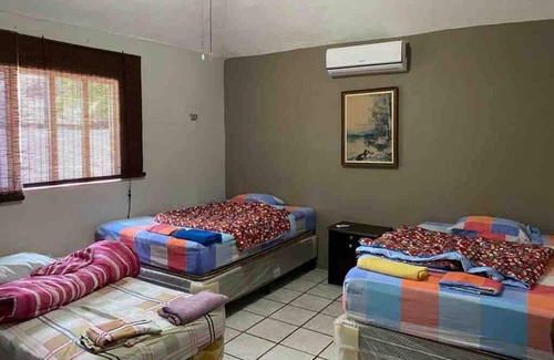 Bouvet Island Casa | Casa frente a la playa a pocos metros del pueblo de Monterrico con privacidad.