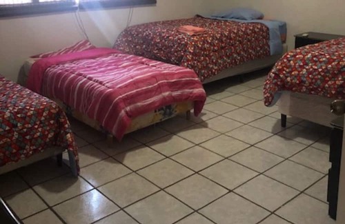 Bouvet Island Casa | Casa frente a la playa a pocos metros del pueblo de Monterrico con privacidad.