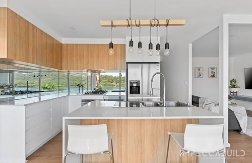 Central Coast Council Casa | Luxury Home On The Hawkesbury River! Private Jetty & River Acess