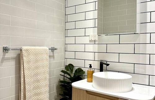 Randwick Apartamento | Recover@Luxe Modern Randwick Abode with elevator
