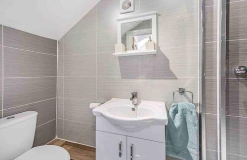 Crawcrook Casa | Homely three bedroom cottage with log burner.