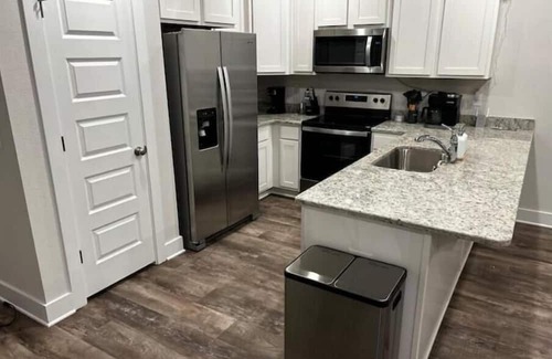Pine Forest Casa | Admiral's Quarters Suite