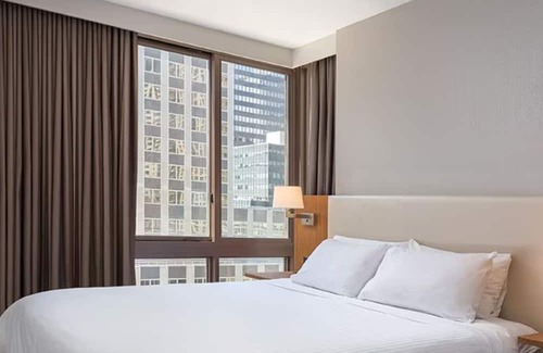 Turtle Bay Complejo | Bring your friends and celebrate New Year's Eve in NYC! Sleeps 6 /2 BDRM