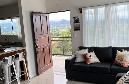 San Ramon Apartamento | Family-sized apartment with great view close to town.