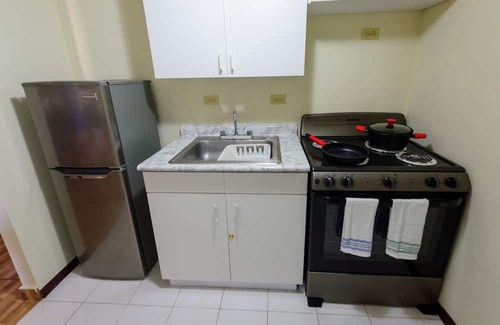 Tegucigalpa Casa | Condo in Tegucigalpa w King Bed, A/C & pool, sleeps 4, 10 min to Multiplaza