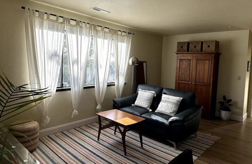 Watsonville Apartamento | Spacious two bedroom with expansive views of the mountains and valleys!