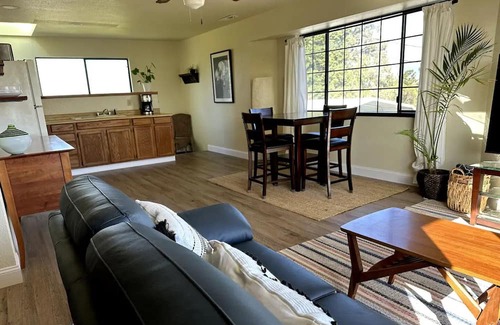 Watsonville Apartamento | Spacious two bedroom with expansive views of the mountains and valleys!