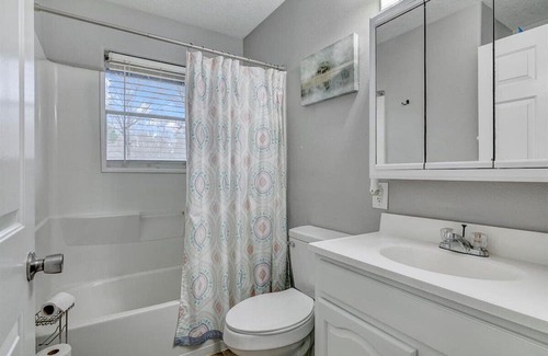 Bridge City Casa | Cozy 2 bedroom duplex in Bridge City