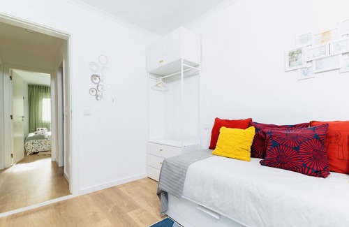 Carvoeira Apartamento | Modern 3 bedroom flat in Benfica Lisbon