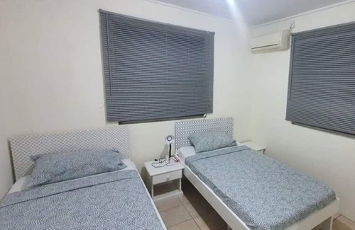 Blue Waters Casa | 6 min walk to Rockley beach & good location