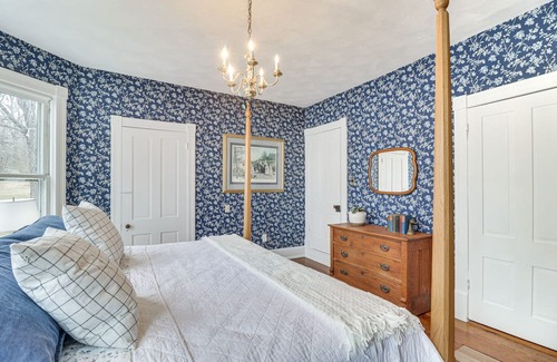Singers Glen Casa | Restored Virginia Victorian: 10 Mi to Harrisonburg