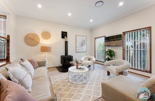 Wollongong Casa | Shell Cove Coastal Haven