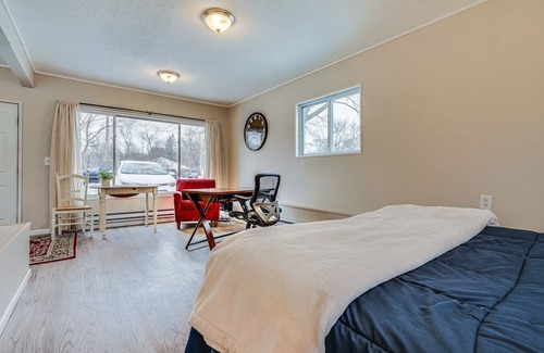 Lakeland Casa | Charming Lakeland Home: Steps to St Croix River!
