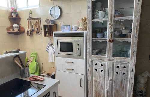 Torre del Mar Chalet De Esquí | Traiñas A4 - Three Bedroom Chalet, Sleeps 6