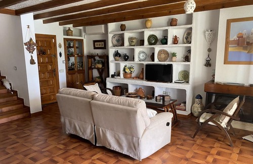 Torre del Mar Chalet De Esquí | Traiñas A4 - Three Bedroom Chalet, Sleeps 6