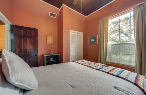 Spring Branch Villa | Pet-Friendly Spring Branch Villa Near Canyon Lake!