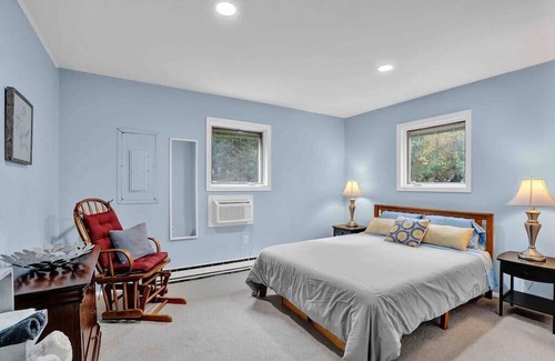Lake Harmony Estates Cabaña | Hot Tub/King Bed/Firepit/Fireplace/Grill/Near Ski