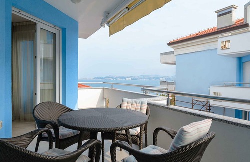 Crveni Vrh Apartamento | Holiday apartment with air conditioning, internet and private parking space