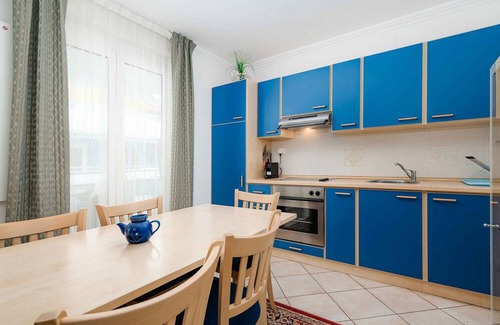 Crveni Vrh Apartamento | Holiday apartment with air conditioning, internet and private parking space