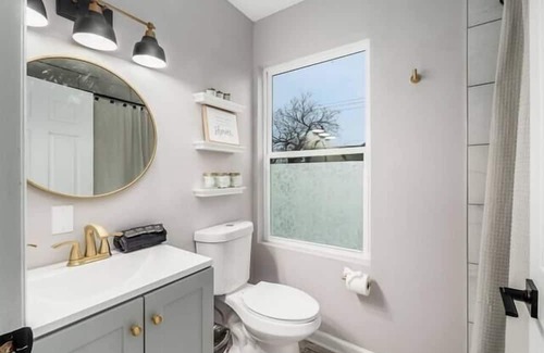 West Columbus Casa | The Sweet Escape - Stylish Home in Columbus!