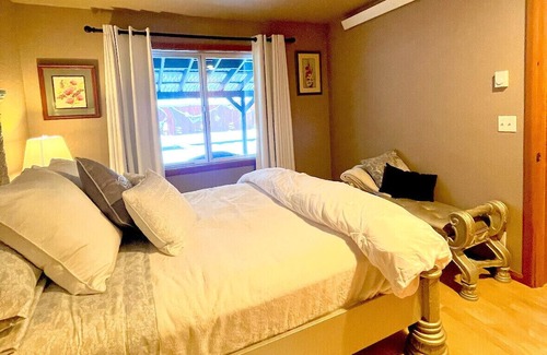 Mendenhall Valley Casa | Fabulous place for a large family gathering and sleeps up to 10 people.