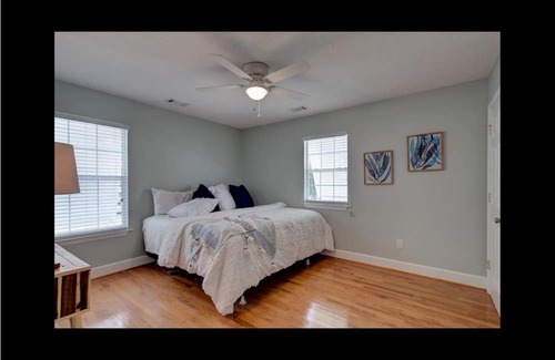 Midway Casa | Waterfront with dock, pool and boat lift, crab traps and paddle boards. Yes-Pets