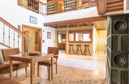 Dobling Villa | Yes, it's RETRO - Big Villa with Indoor Pool