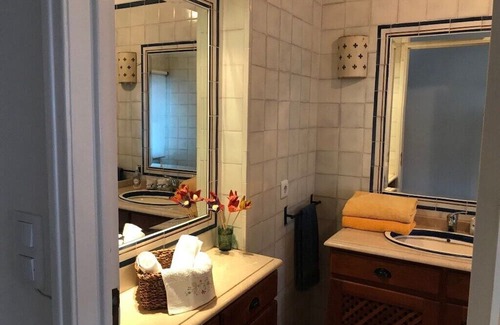 Freiria Apartamento | Patio House on the West Coast