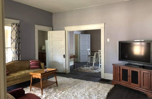 Palestine Casa | Peaceful & Simple 2 BR Home in Quiet Neighborhood