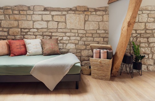 Chablis Cabaña | Maisons Vaudésir - Charming Riverside Getaway