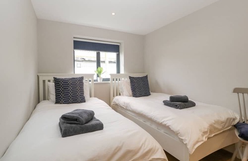 Newent Cabaña | MEDLANDS, pet friendly, with a garden in Newent