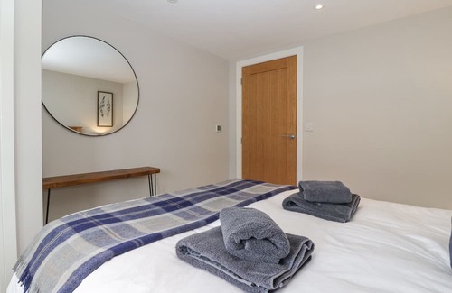 Newent Cabaña | MEDLANDS, pet friendly, with a garden in Newent