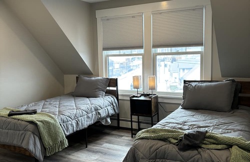 Cohasset Casa | New just minutes to Nantasket Beach and next door to a Cohasset top restaurant