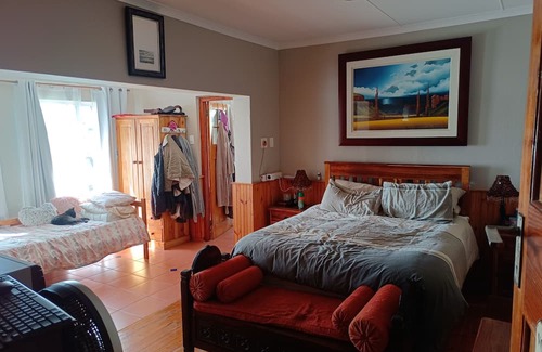 Gouritz Casa | Quaint Pet-Friendly Family Retreat: Just Steps Away from the Stunning Ocean