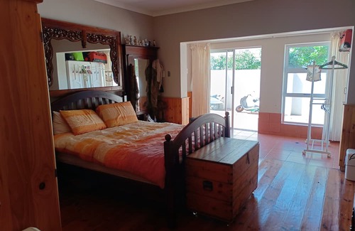 Gouritz Casa | Quaint Pet-Friendly Family Retreat: Just Steps Away from the Stunning Ocean