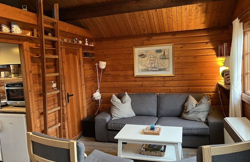 Neufeld Casa | Gemütliches Ferienhaus für die Ganze Familie mit Garten an der Nordseeküste