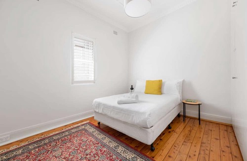 Clovelly Casa | 2BR Vintage Charm, Modern Comfort at Clovelly