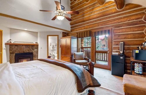 Greer Cabina | The Red Setter Lodge
