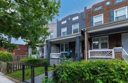 Fairlawn Casa | Garden Flat on 16th - Free Secured Parking