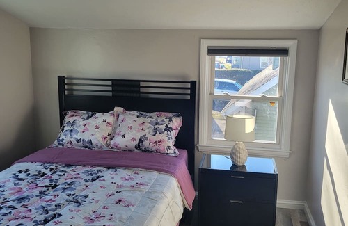 Wethersfield Casa | Nestled in a quiet safe neighborhood that's 2-minutes to I-91Intersate