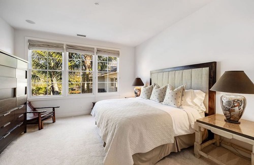Carpinteria Casa | Stunning beachfront estate in the ultimate location in the Rincon Point!
