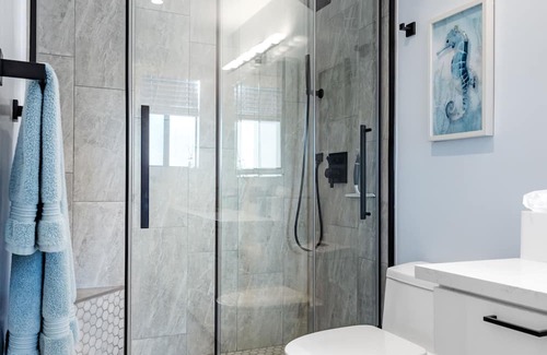 The Strand Casa | NEWLY RENOVATED HOME - Available August 2024 - 2 BLOCKS TO BEACH!