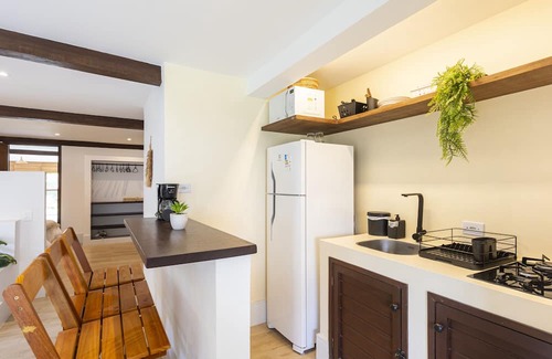 Itanhanga Apartamento | Cozy flat non-smoking on lagoon island in Rio's modern neighborhood-Beach&Subway