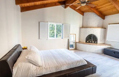 Temecula Villa | Villa with views, wine cellar, pool, & much more